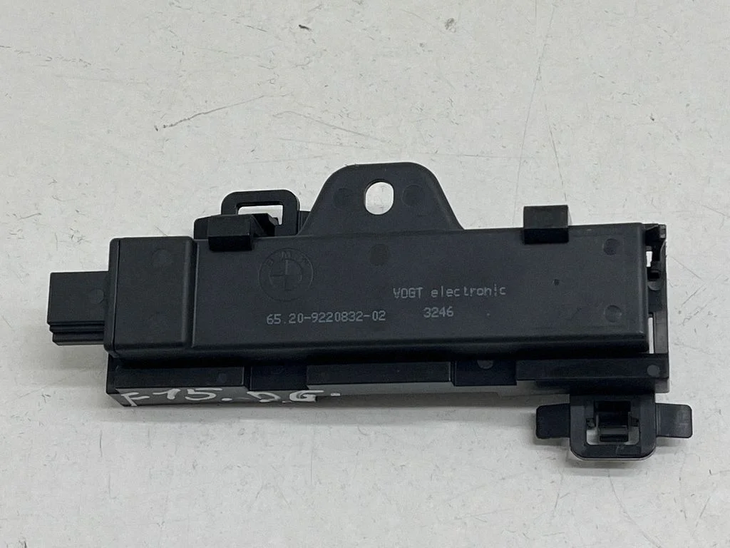Interior comfort aerial antenna 9220832