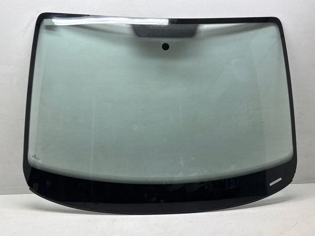 Front windscreen/windshield window DOT24M122AS1