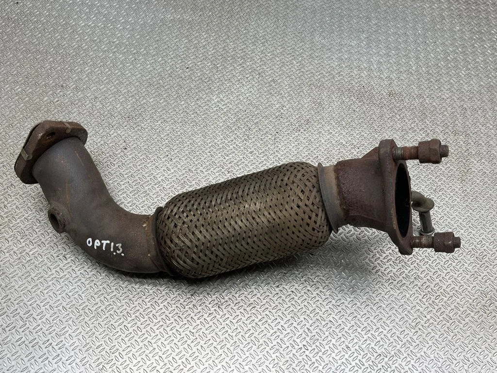 Exhaust flexible connection