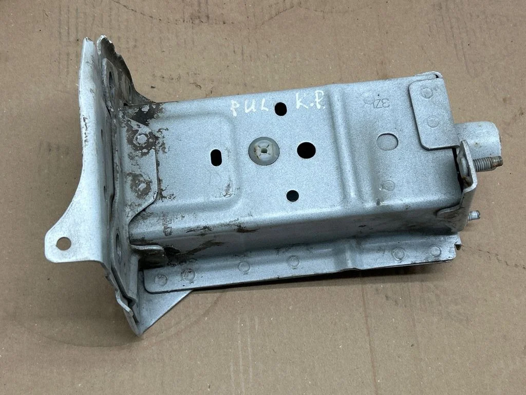 Esistange löögisummuti G51153ZLMA