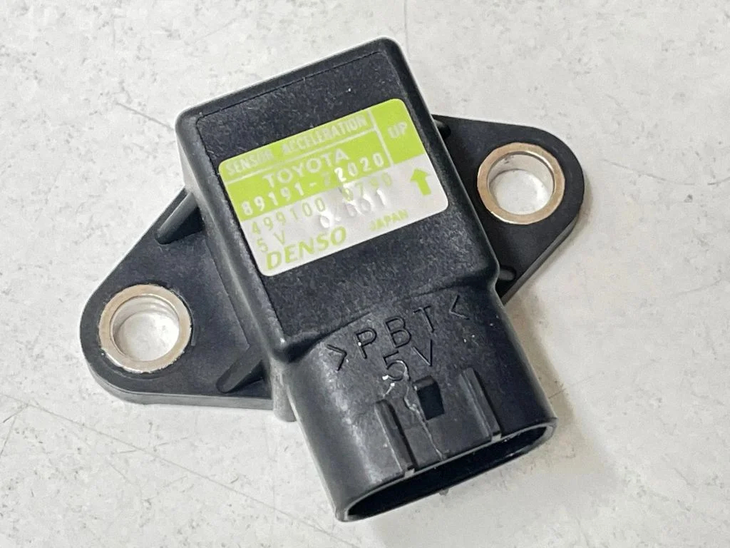 ESP acceleration yaw rate sensor – Toyota Land Cruiser (J150) (2009-)