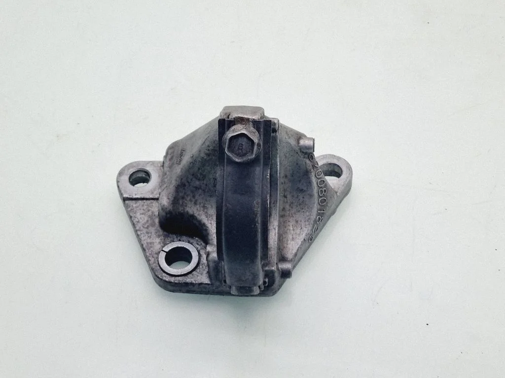 Driveshaft support bearing bracket 8200801829