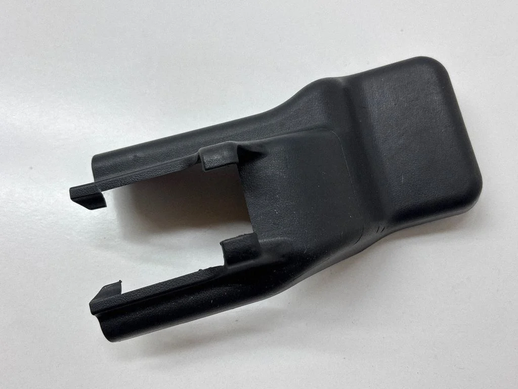 Front passenger seat rail trim 721370E160