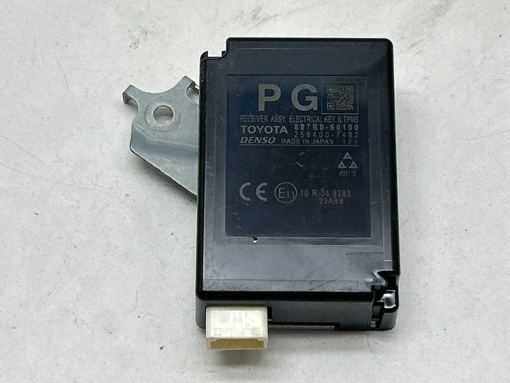 Immobilizer control unit/module 897B060100