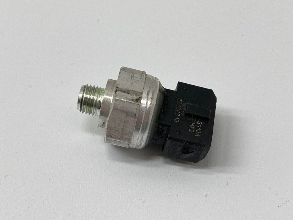 Czujnik ciśnienia klimatyzacji 32138713