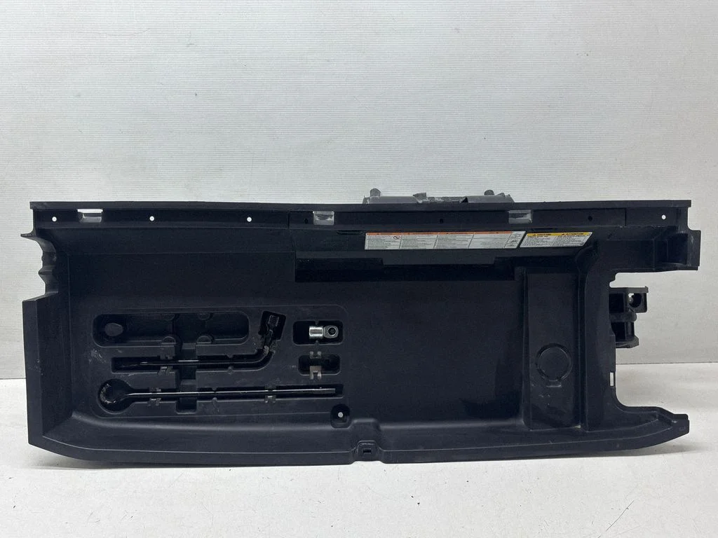 Tool box 64993VIN70