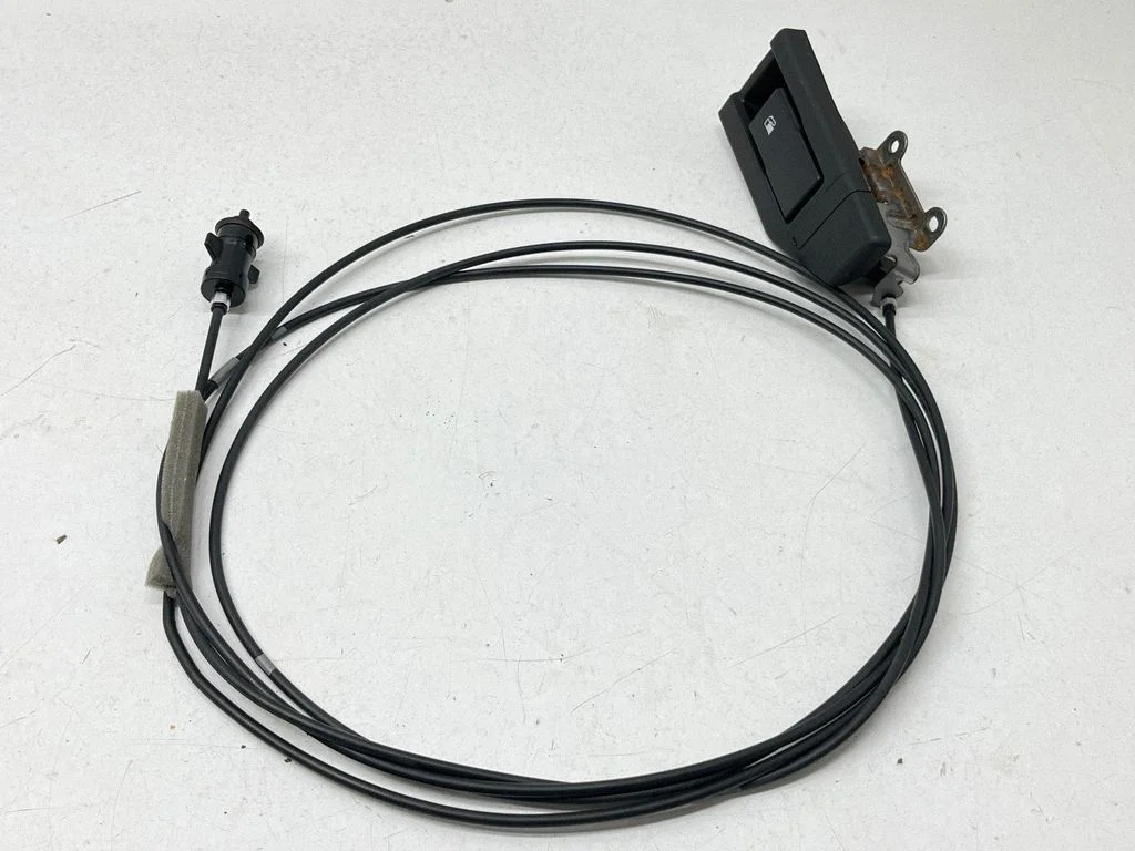 Fuel cap release pull handle 57345FJ010
