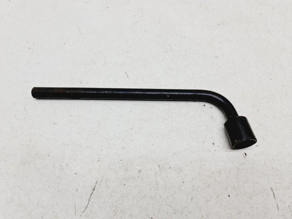 Wheel nut wrench