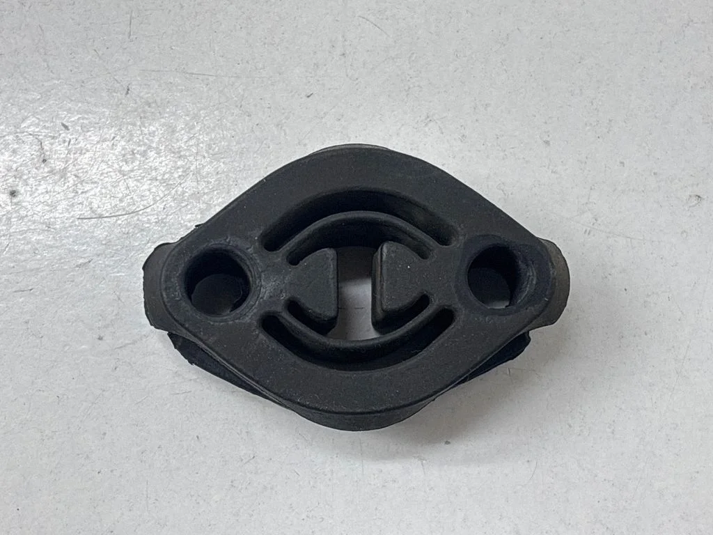 Wieszak tłumika 4M0253147C
