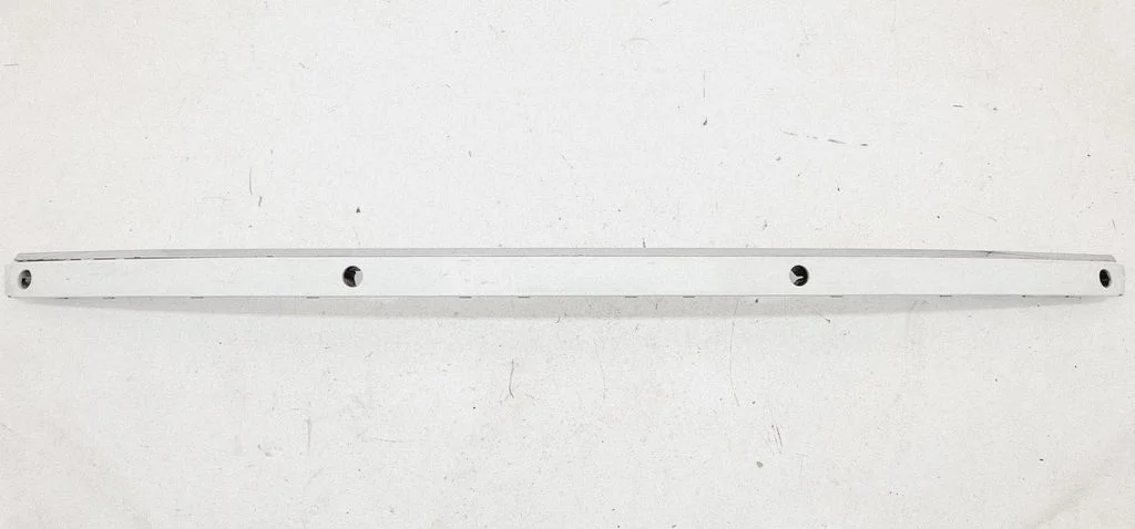Rear bumper trim bar molding 7135584
