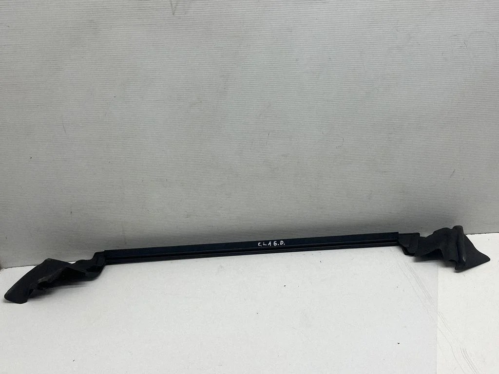 Tagaukse akna tihend – Mercedes-Benz CLA-klass C117 X117 W117 (2013-2019)