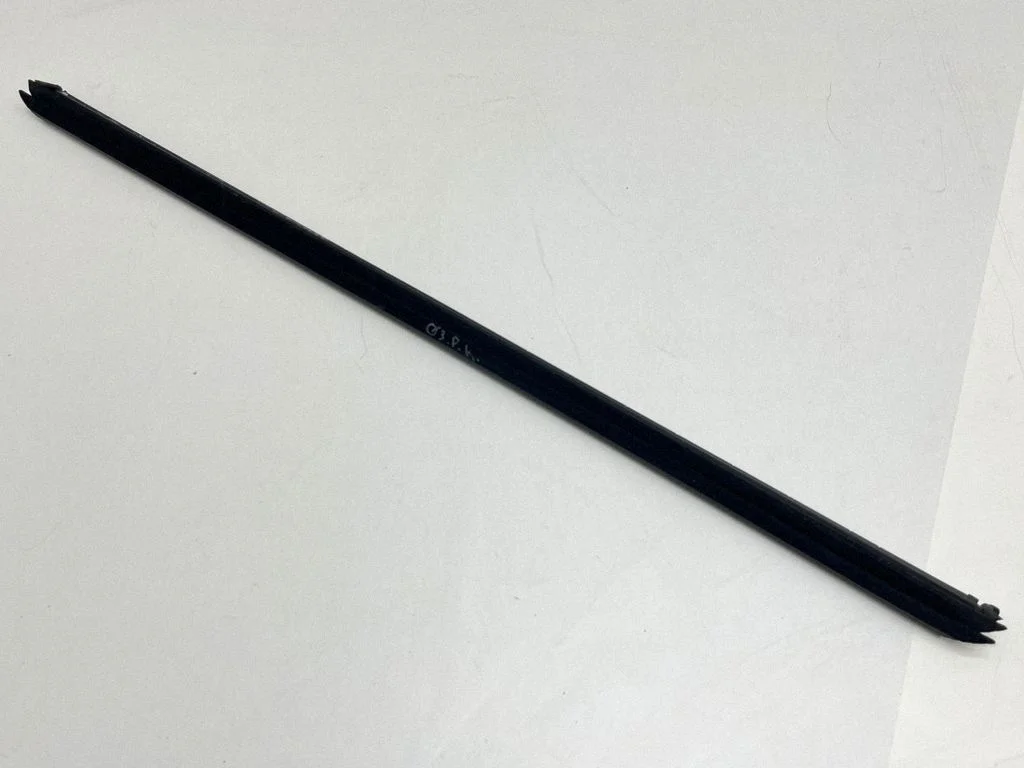 Priekšējā blīvgumija (pie stikla) 83A837479