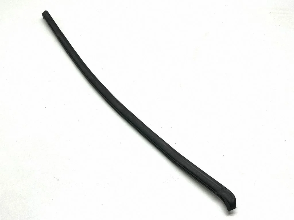 Kupee esiukse akna tihend 80821JX30A