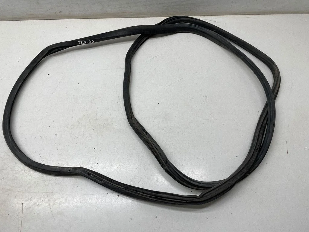 Rubber seal sliding door (on door) – Volkswagen Transporter - Caravelle T5 (2003-2015)