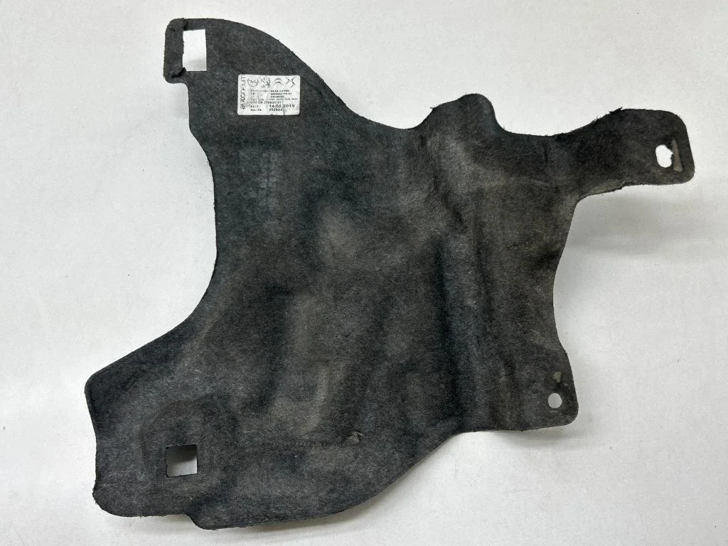 Cita motora nodalījuma detaļa 9808963180