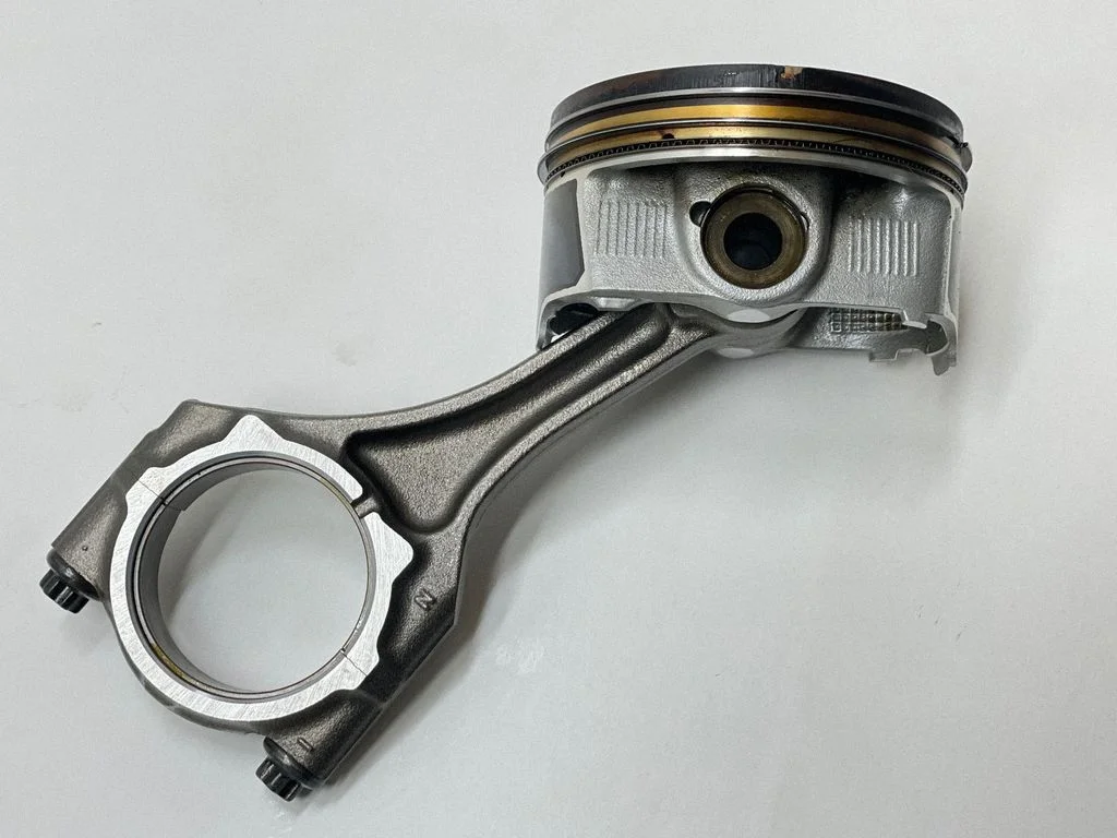 Kolb koos kepsuga – Subaru Legacy VII (2019-)
