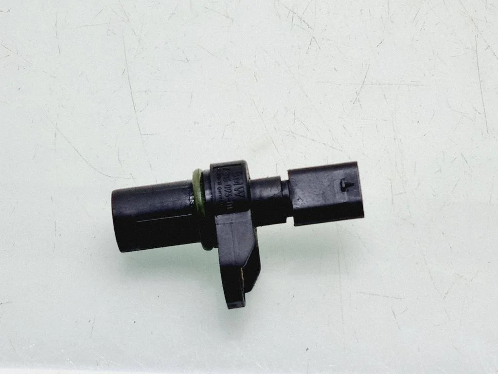 Camshaft position sensor 7803093