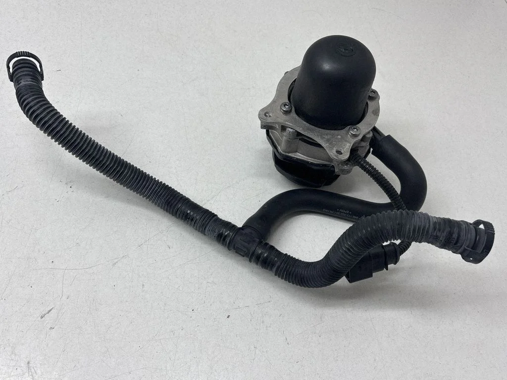 Pompa powietrza wtórnego 95B131337