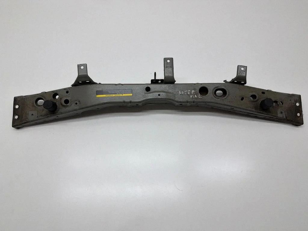 Radiaatori tugipaneeli ülaosa – Nissan Note (E12) (2014-2016)