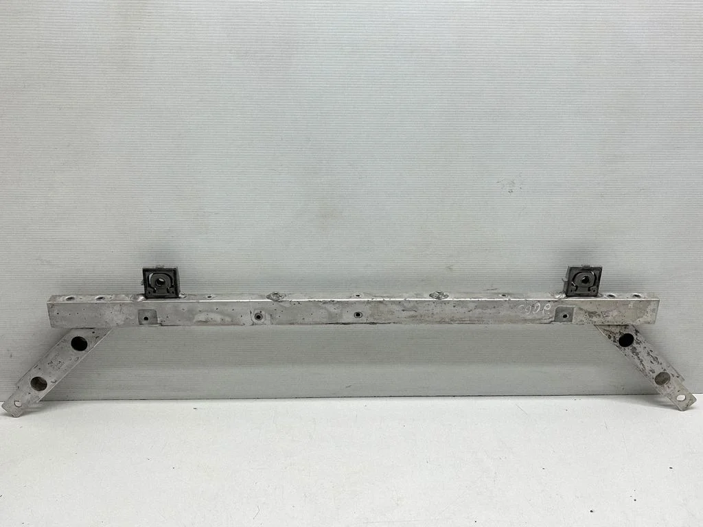Top upper radiator support slam panel 31391252