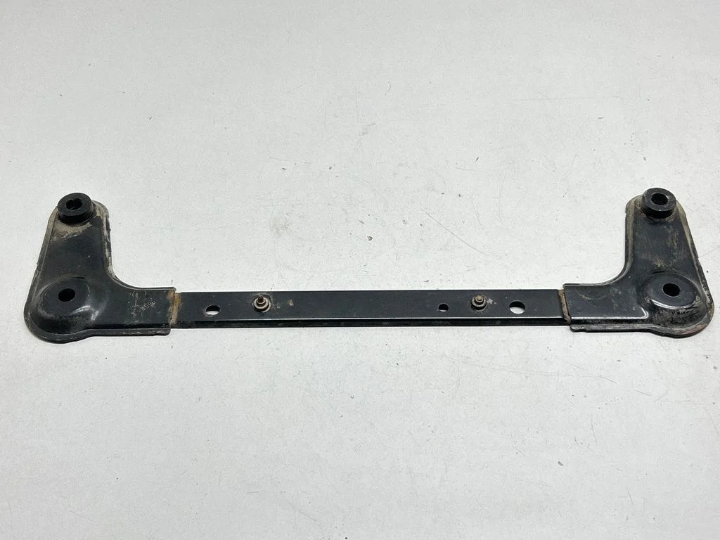 Bottom radiator support slam panel – Renault Captur (2013-2020), front