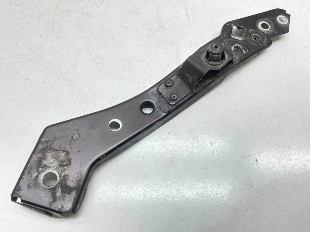 Radiatoru paneļa sānu daļa 6251206E