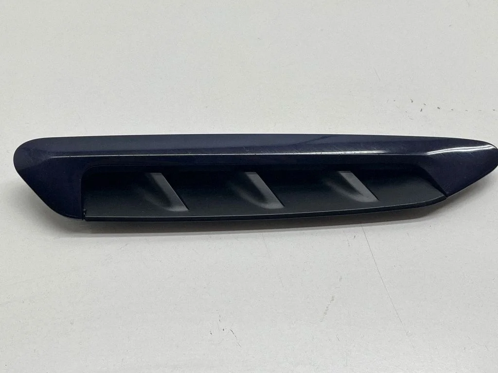 Spārna apdare (moldings) 7418608