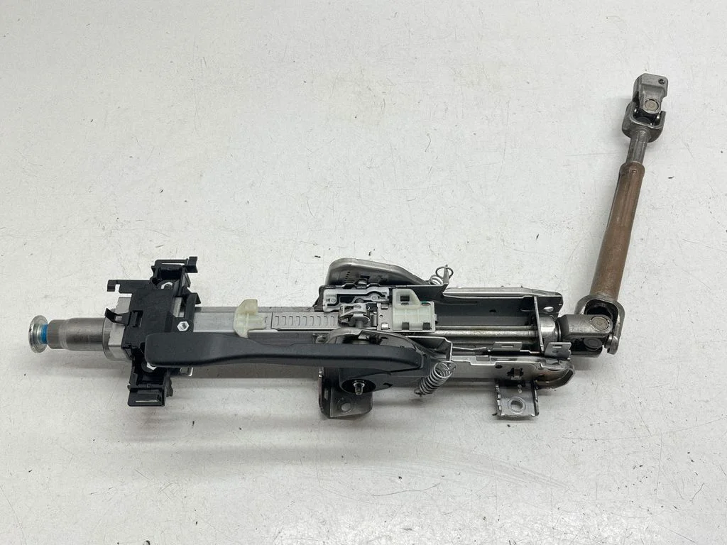 Steering wheel axle set EP0916564B1