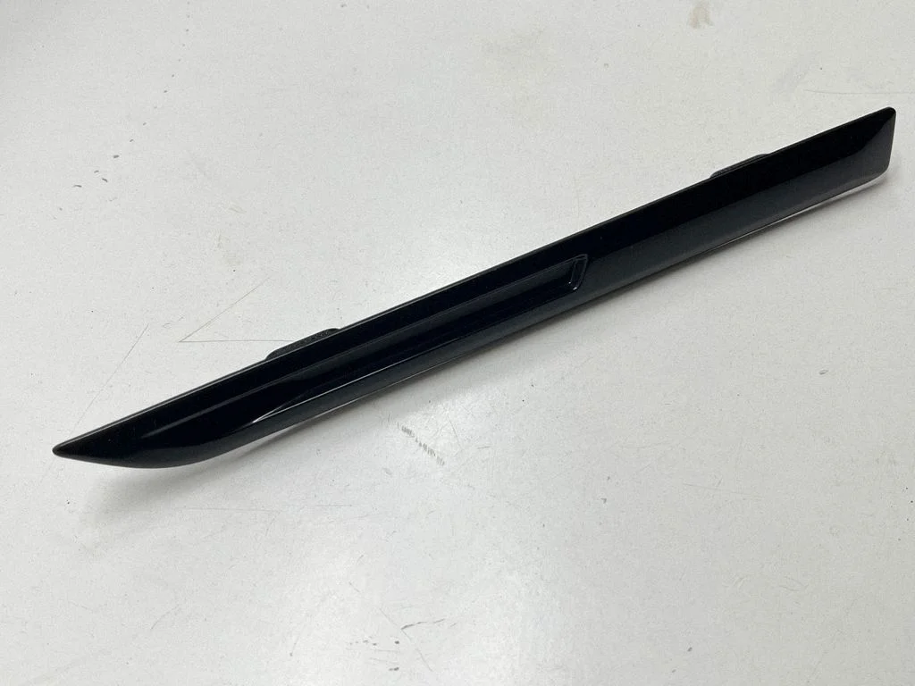 Fender trim (molding) – Renault Megane Mégane Renault Sport III (IV Based) (2017-2023)