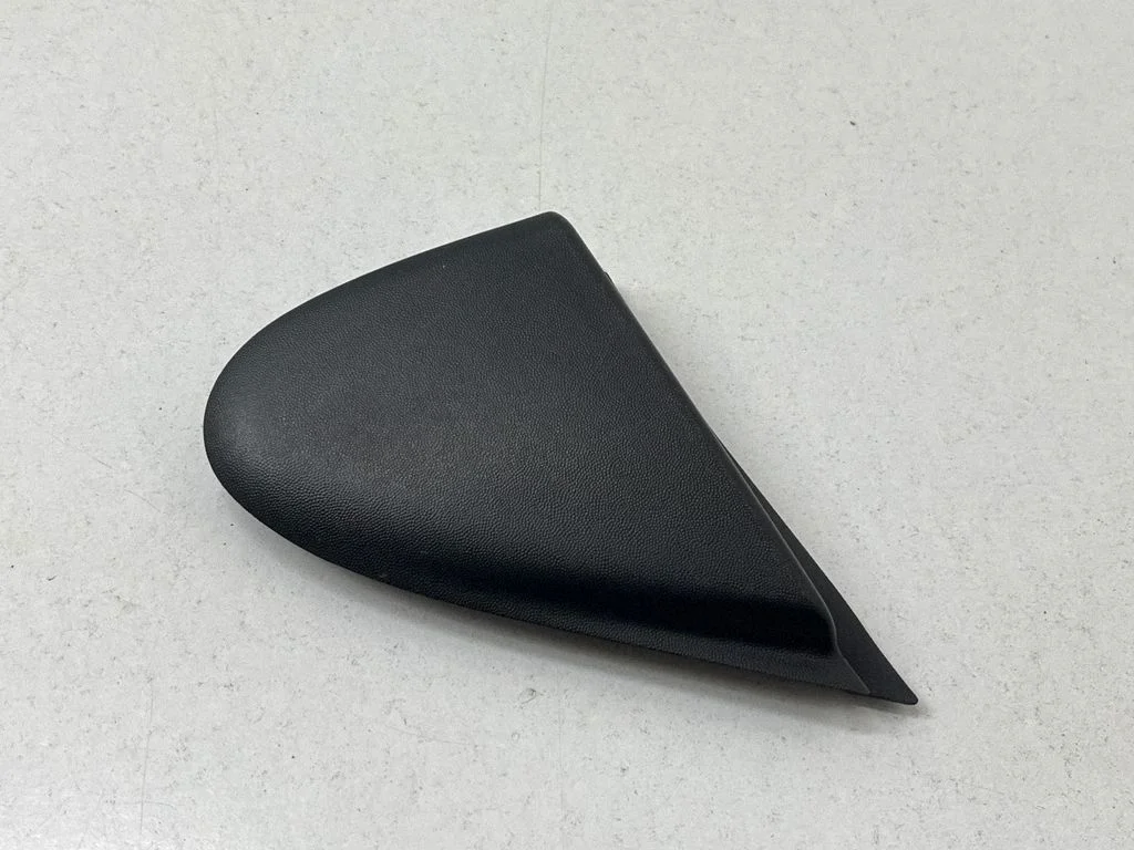 Fender trim (molding) – Renault Megane III (2009-2016)