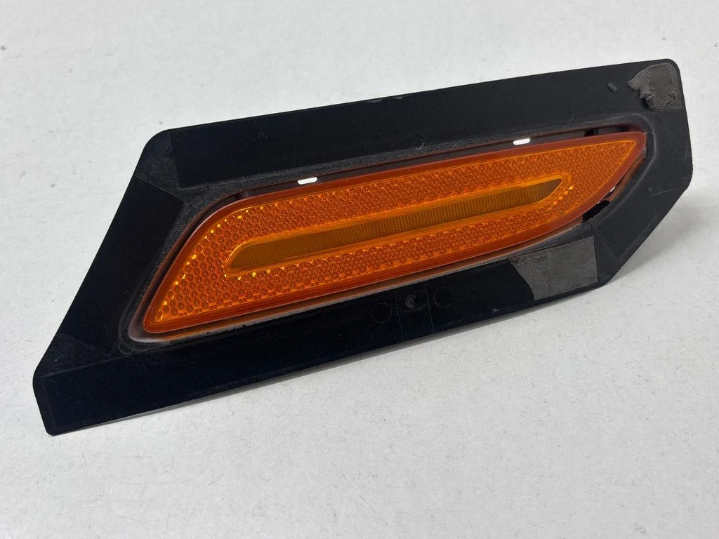 Front reflector 97063104700