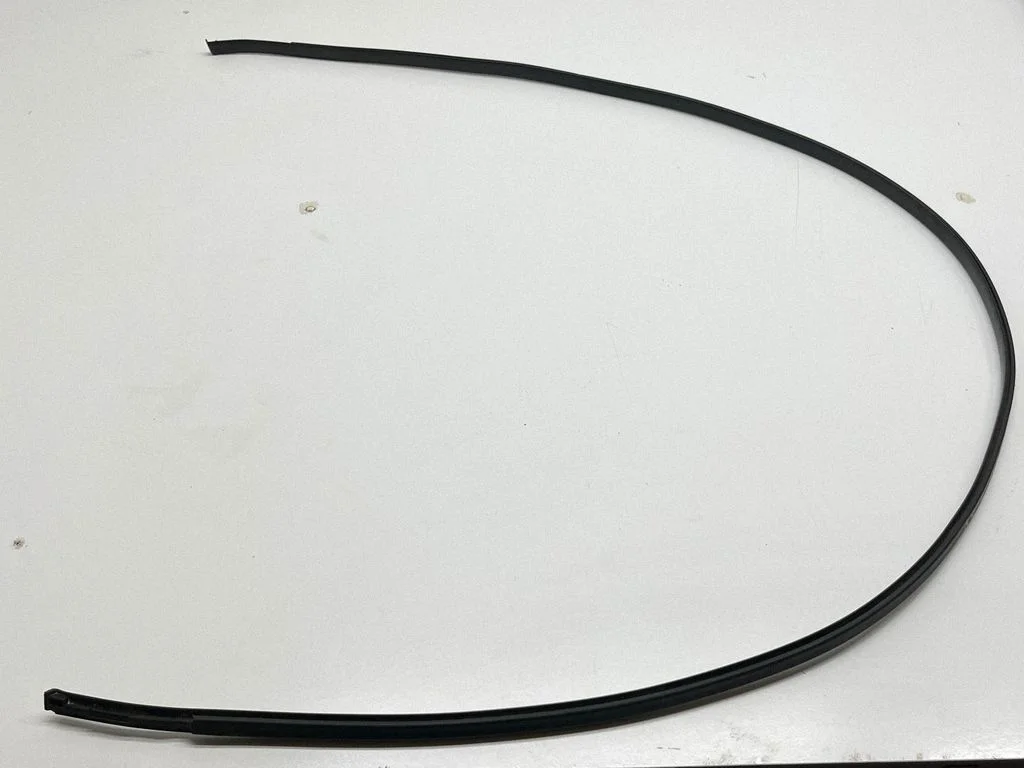 Katuse liist „molding" – vasak