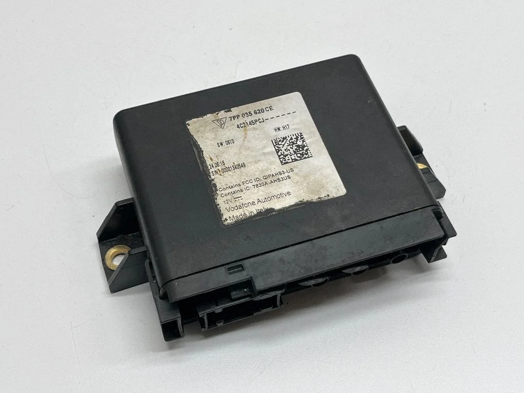 GPS navigation control unit/module 7PP035620CE