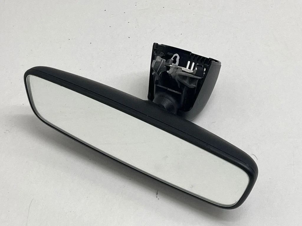 Atpakaļskata spogulis (salonā) 8S0857511L