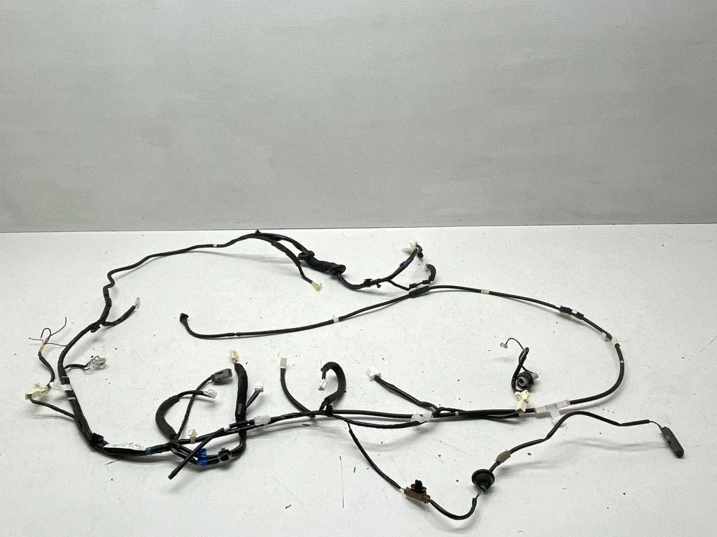 Tailgate/trunk wiring harness 81817AN10A