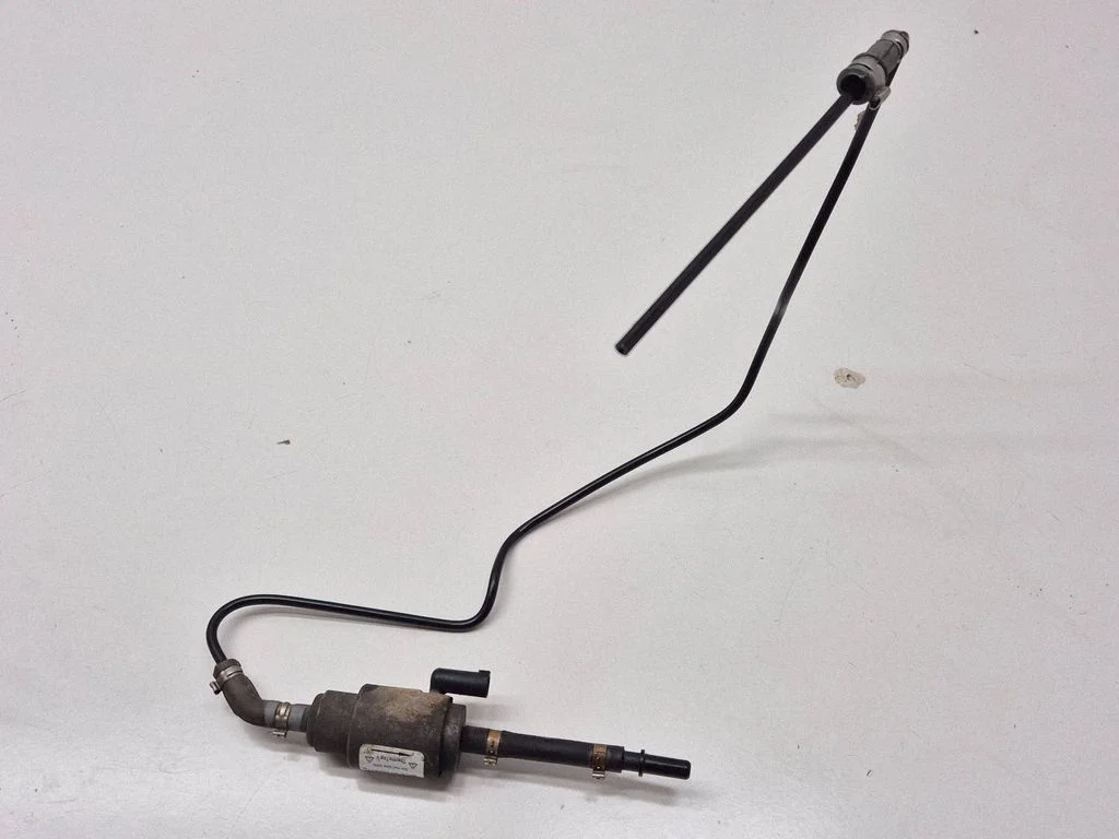 Webasto auxiliary heater fuel pump – Volkswagen Sharan (2011-)