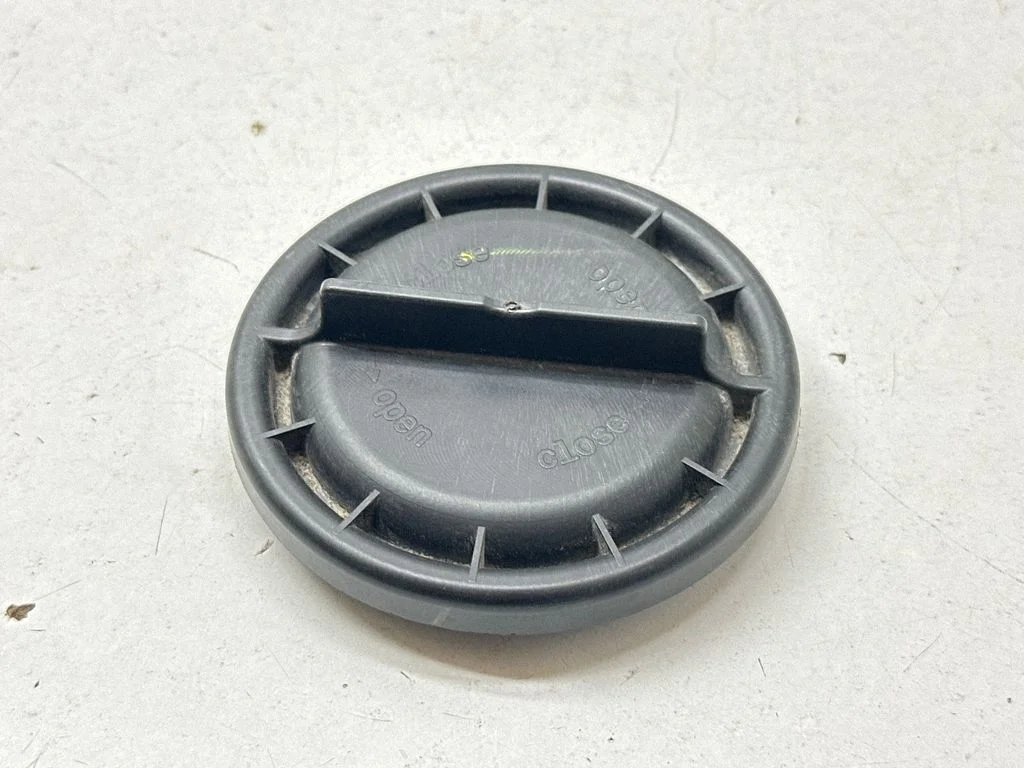 Headlight/headlamp dust cover 1305219122