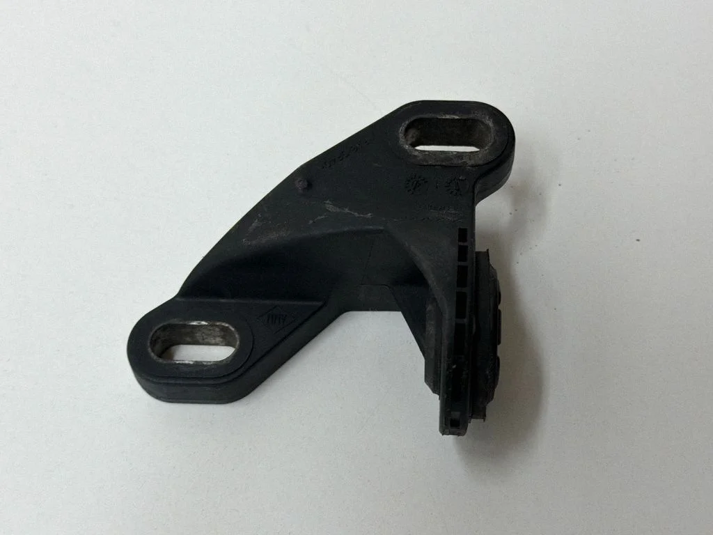 Radiator mount bracket – Renault Megane Mégane Renault Sport III (IV Based) (2017-2023)