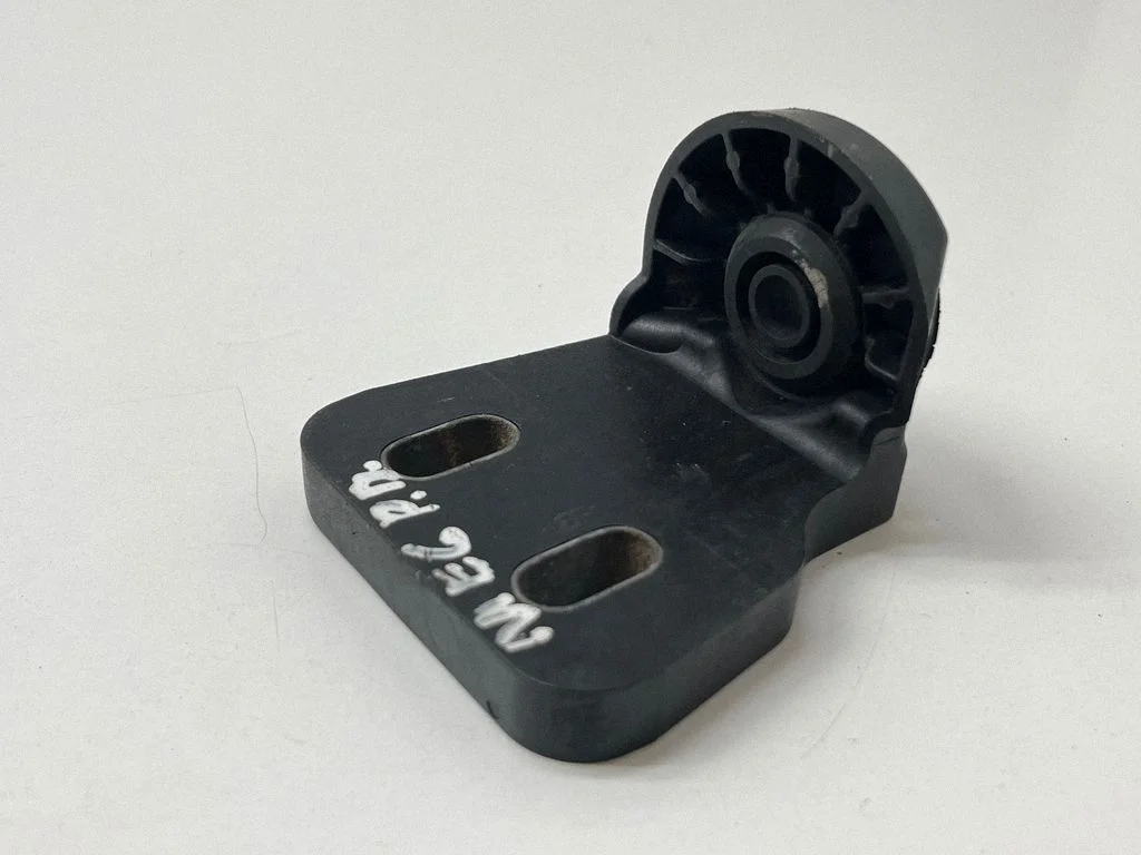 Radiator mount bracket – Renault Megane Mégane Renault Sport III (IV Based) (2017-2023)