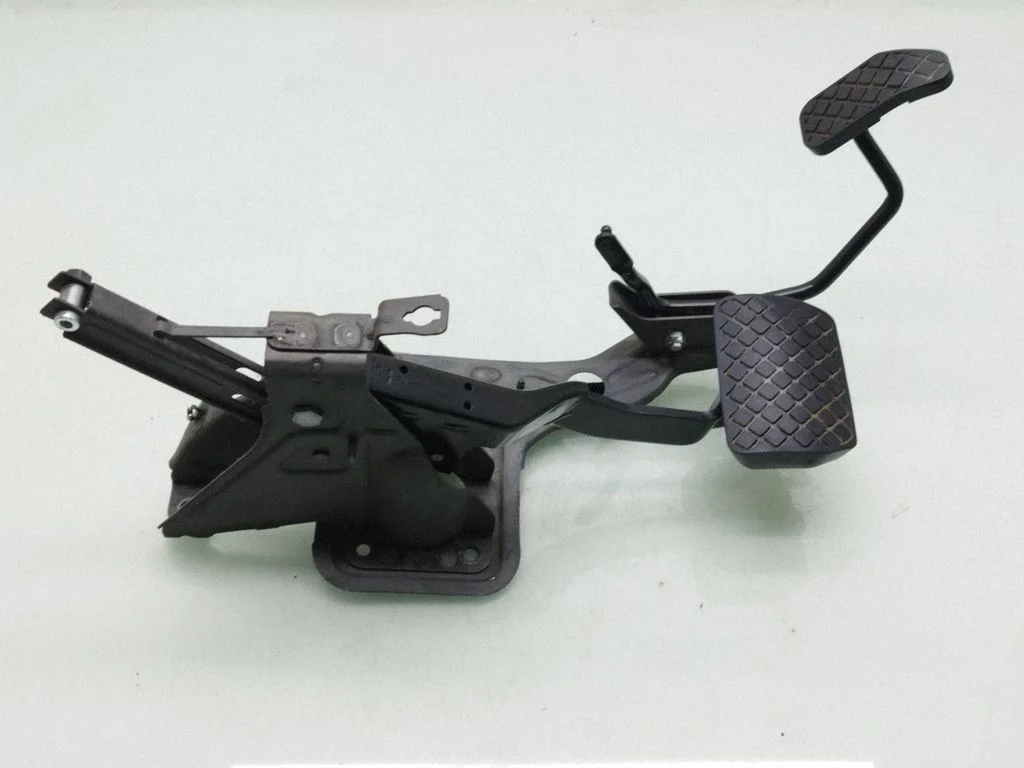 Pedal assembly – Volkswagen Transporter - Caravelle T5 (2003-2015)