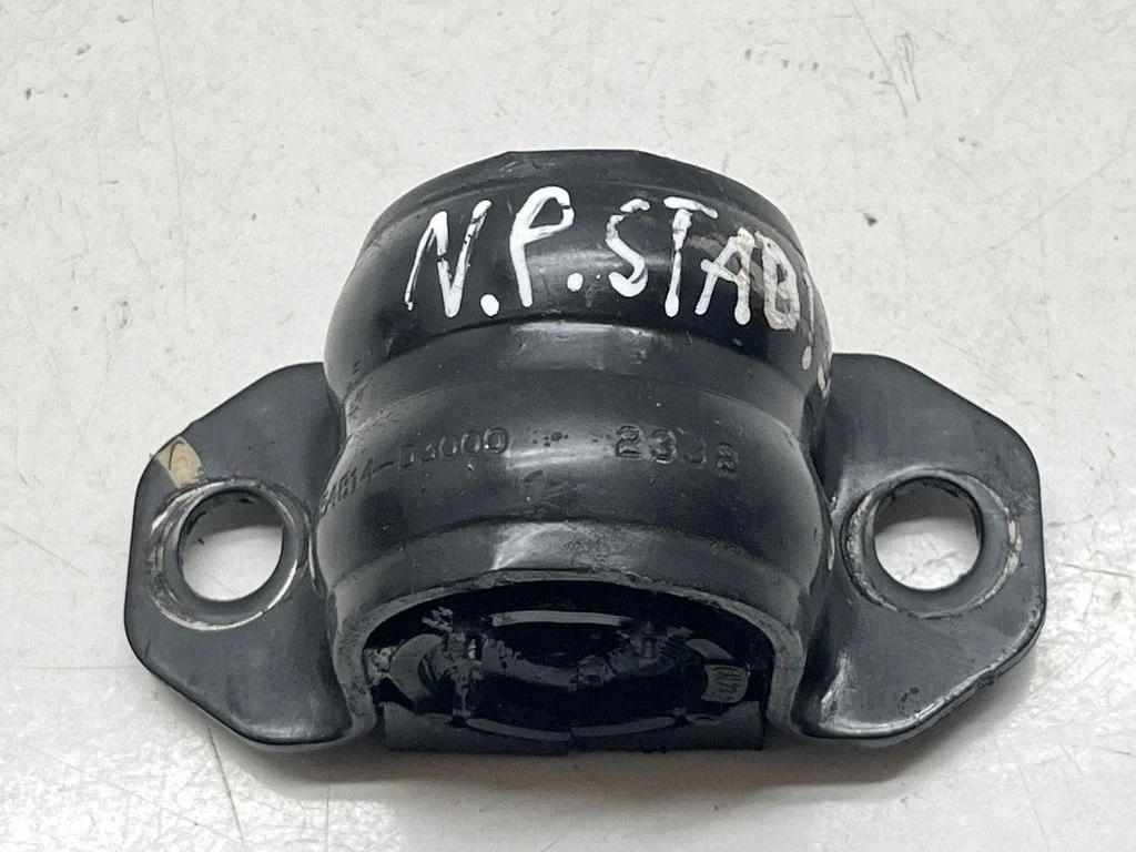 Stabilizatora turētājs (priekšpuse) 54814D3000