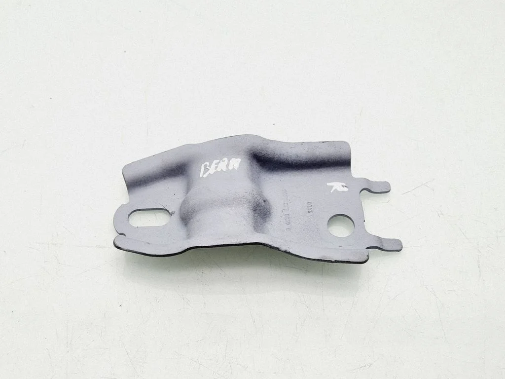 Sway bar bush bracket, front 96839077