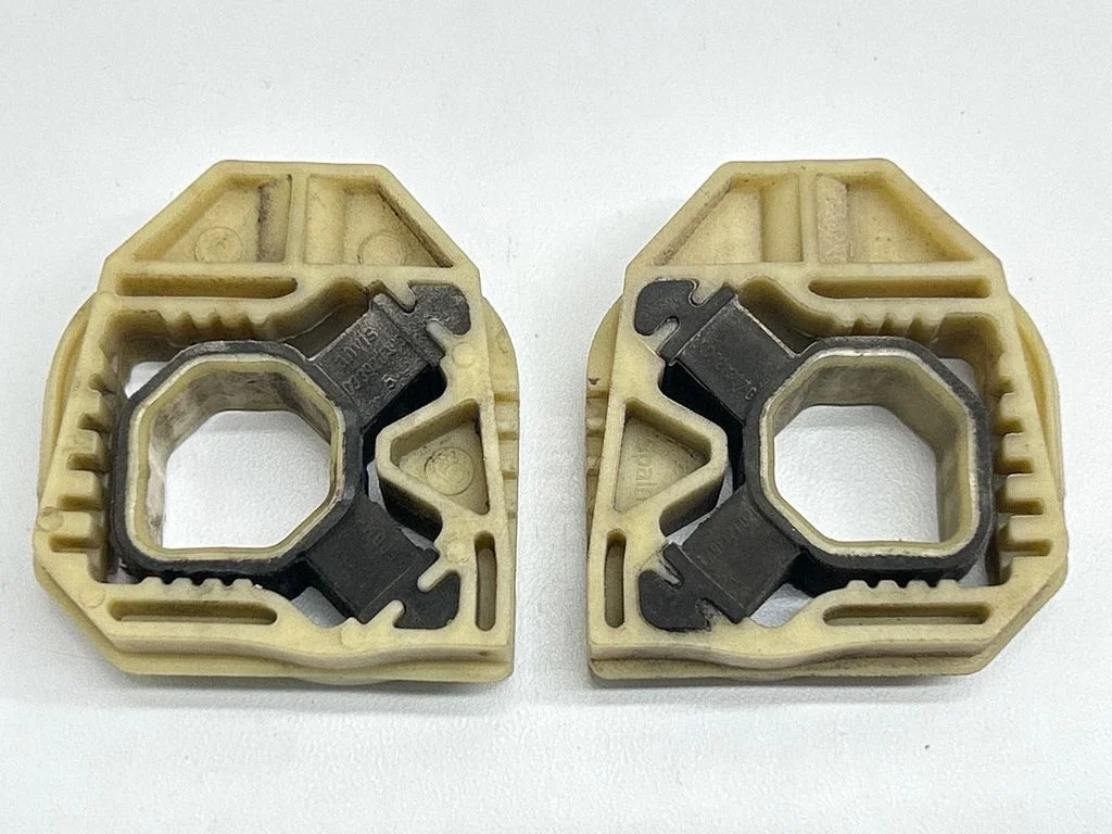 Radiator mount bracket 1K0121367G