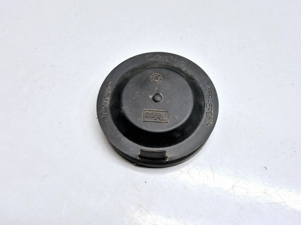 Headlight/headlamp dust cover 89045709