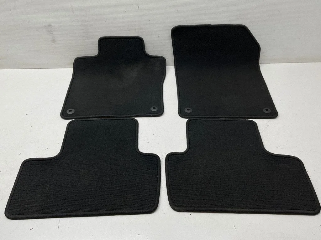 Car floor mat set 31426679