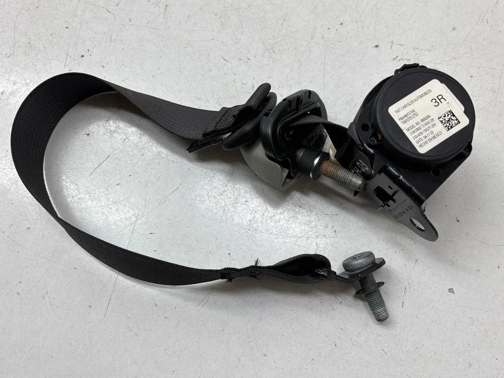 Third row seat belt 6XH90TX7AE