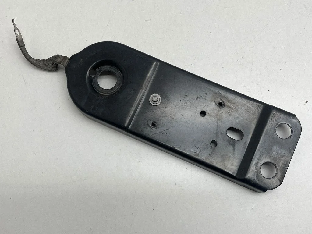 Other rear suspension part – rear left
