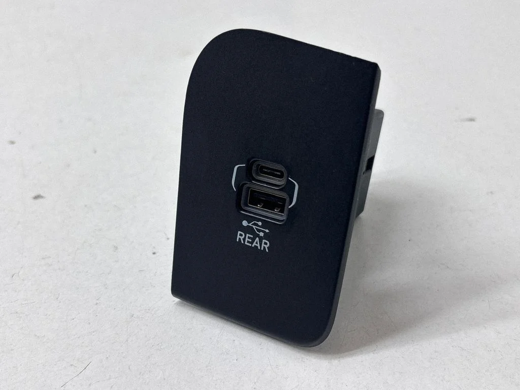 USB socket connector 68381663Aa
