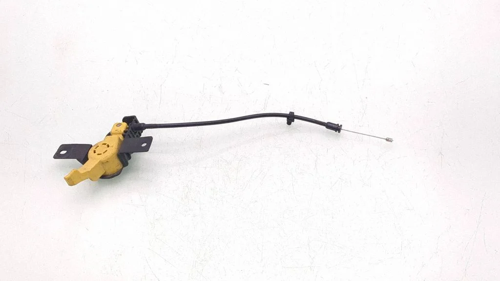 Fuel cap flap release cable