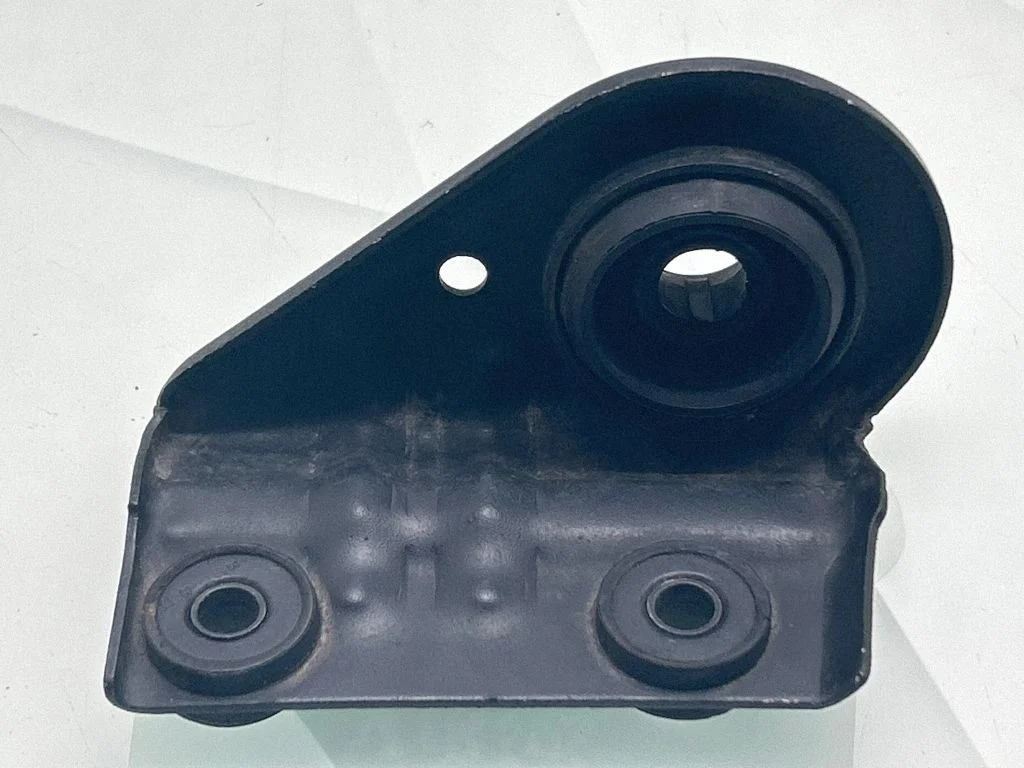 Intercooler pipe mounting bracket – KIA Sorento (2015-2020)